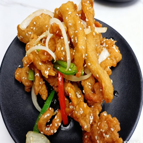 Shredded Chicken With Sesame & Syrup Sauce 