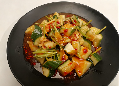 Cucumber Salad With Minced Garlic & Chilli Sauce 