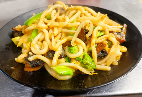 Mixed Vegetables Udon With Satay Sauce 