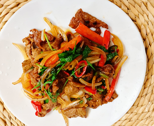 Stir Fried Beef With Chilli 