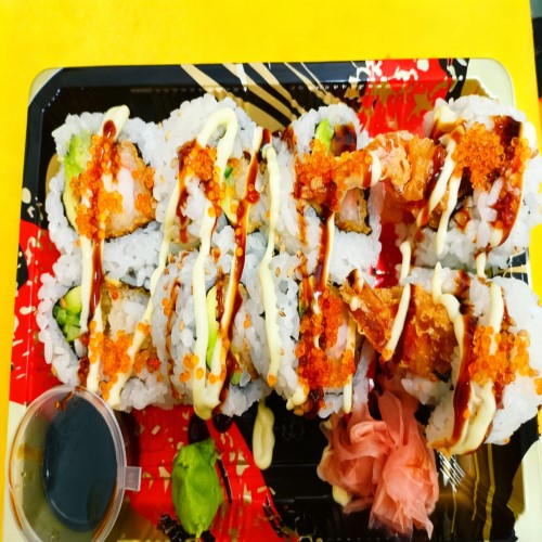 8 Pcs Tempura King Prawn & Avocado Futomaki Roll 